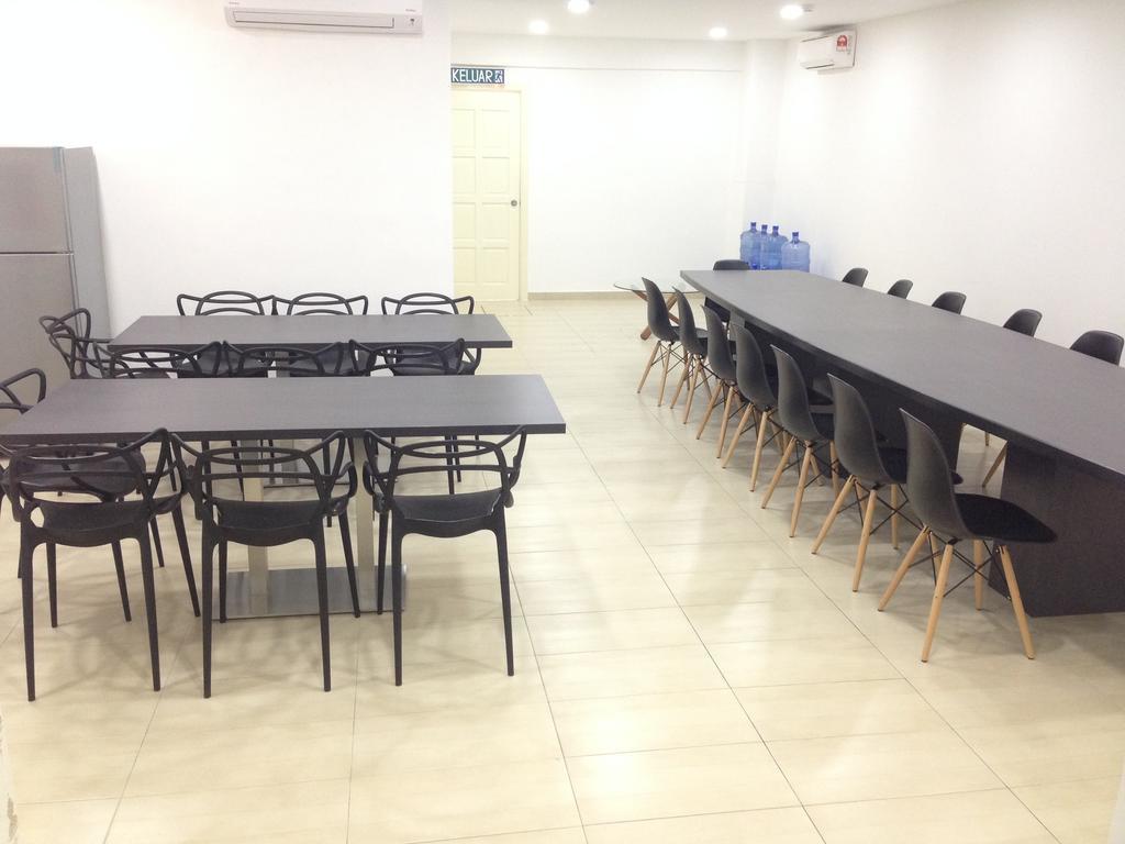 Crystal Garden Hotel Seri Kembangan Buitenkant foto